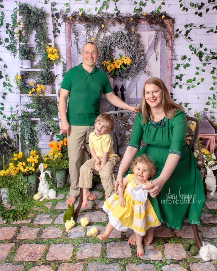 Spring mini session family photograph